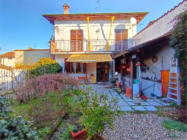 Foto Casa indipendente in via Risvolti  5, Pietra Marazzi Centro di 176 m²