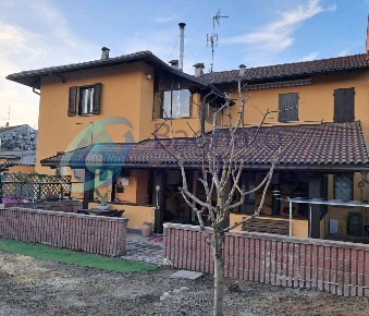 Foto Casa indipendente in Via Casalino 3, Casalino Cameriano di 235 m²