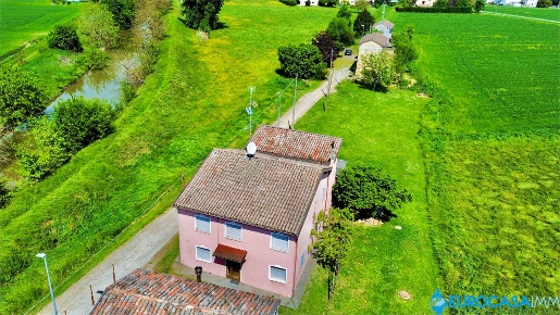 Foto Casa indipendente in via Nazario Sauro  72, Rolo Centro di 300 m²