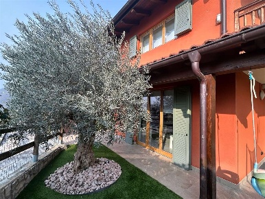 Foto Casa indipendente a Nomi di 150 m² con 4 locali in vendita