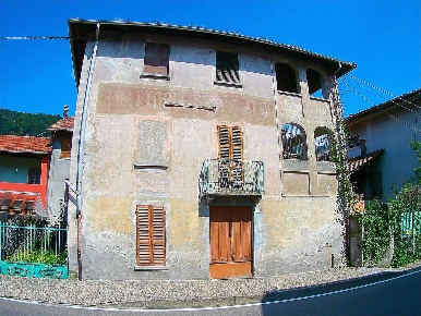 Foto Casa indipendente in Via Rolandi 114, Quarona Centro di 195 m²