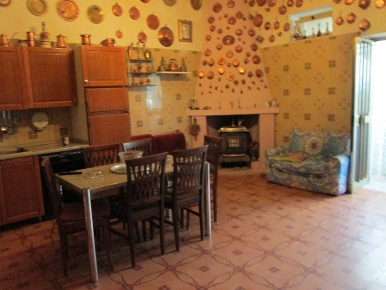 Foto Casa indipendente in Via Duca degli Abbruzzi, Mondragone di 120 m²
