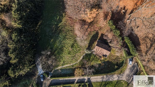 Foto Casa indipendente in Via XXV Aprile 125, Buguggiate di 30 m²