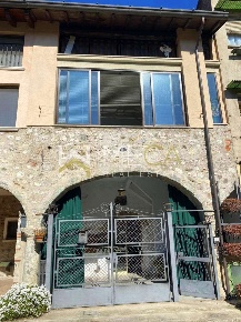 Foto Casa indipendente in Via Ugo Foscolo, Roè Volciano Roé di 200 m²