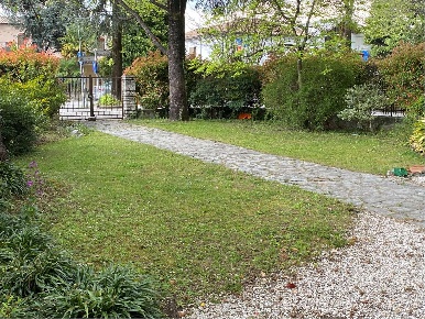 Foto Casa indipendente a Susegana di 196 m² con 8 locali in vendita