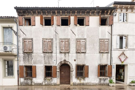 Foto Casa indipendente in Piazza Caduti per la Libertà 11, Orsago di 300 m²