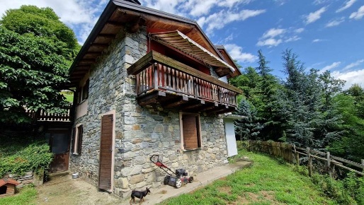 Foto Casa indipendente in Via Montebuglio, Casale Corte Cerro di 130 m²