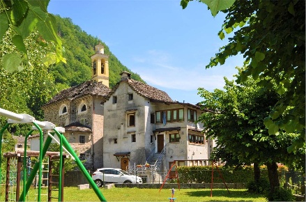 Foto Casa indipendente in Via San Pietro 12, Bannio Anzino di 134 m²