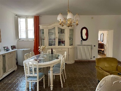 Foto Casa indipendente in Via Vellaria, Falciano del Massico di 220 m²
