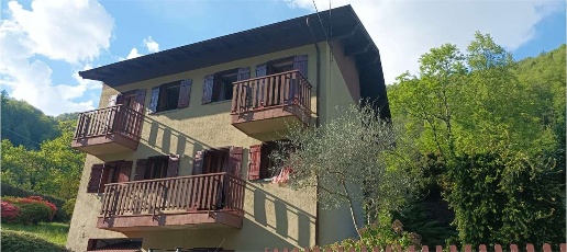Foto Casa indipendente in campeglio, Bognanco di 200 m² con 5 locali