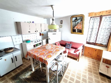 Foto Appartamento in via Cougnin, Hône Centro di 100 m² con 4 locali