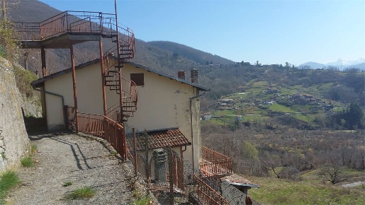 Foto Casa indipendente in via, Sillano Giuncugnano Sillano di 120 m²