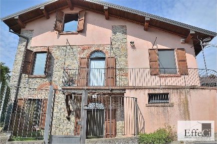 Foto Casa indipendente in Via Solferino 1/A, Besozzo Centro di 180 m²