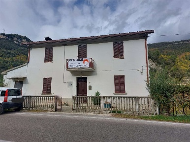 Foto Casa indipendente in Contrada Venaquila/Cusciano, Montorio al Vomano