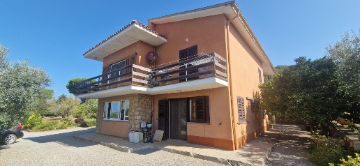 Foto Casa indipendente a Orbetello di 260 m² con 14 locali in vendita