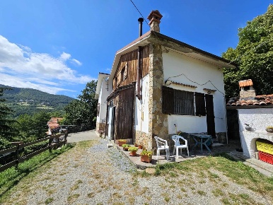 Foto Casa indipendente in Via Maggiolo, Mongiardino Ligure di 133 m²