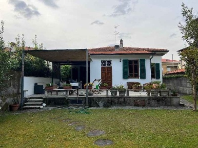 Foto Case indipendenti in via tagliamento 5, Pietrasanta di 120 m²
