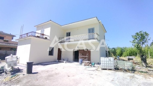 Foto Casa indipendente a Velletri Rioli, Paganico di 235 m² con 5 locali