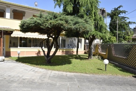 Foto Casa indipendente a San Giorgio a Liri di 200 m² con 7 locali