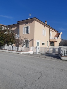 Foto Casa indipendente in Via Spineto 6, Falerone in vendita