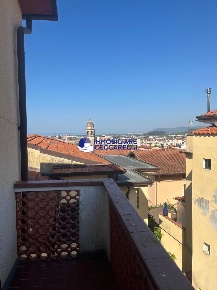 Foto Casa indipendente a Massa Centro di 140 m² con 6 locali in vendita