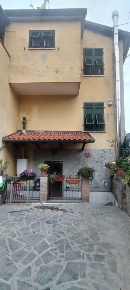 Foto Casa indipendente a Massa Turano di 100 m² con 5 locali in vendita