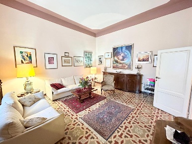 Foto Casa indipendente a Empoli Stazione - Agenzia delle Entrate di 150 m²