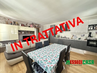 Foto Appartamento in Via Ferrari, Vailate di 92 m² con 3 locali in vendita