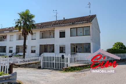 Foto Villa a schiera in Via Ludovico Antonio Muratori SNC, Novara di 200 m²