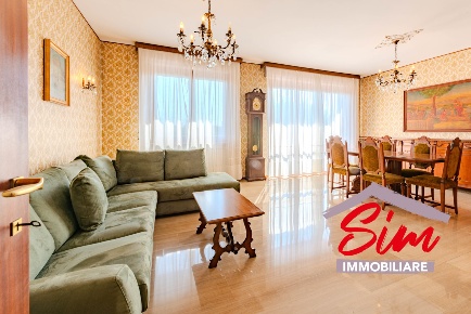 Foto Appartamento in Via Monsignore Leone Ossola snc, Novara di 170 m²