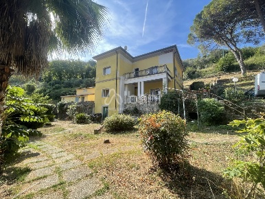 Foto Villa bifamiliare in Via B. Gazzoli, Lerici Pugliola, Solaro di 410 m²