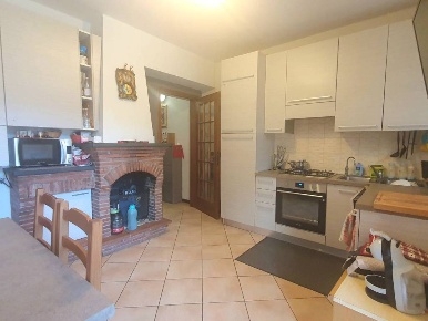 Foto Casa indipendente a Lucca Montuolo di 130 m² con 6 locali in vendita