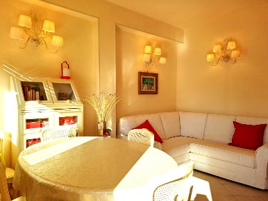 Foto Appartamento a Pisa Tirrenia di 74 m² con 4 locali in vendita