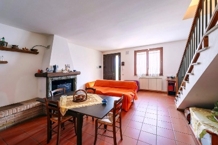 Foto Villa a schiera a Ponsacco Centro di 150 m² con 5 locali in vendita