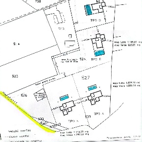 Foto Villa unifamiliare a Carrara Avenza di 120 m² con 5 locali in vendita