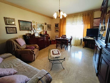 Foto Appartamento in Via Rossetti Dott.Luigi  7, Ciriè Centro di 85 m²