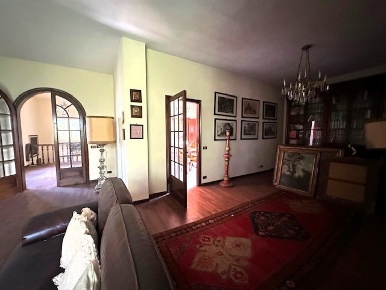 Foto Villa unifamiliare a Lucca San Marco - Acquacalda di 480 m² in vendita
