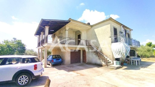 Foto Casa indipendente a Velletri Cinque Archi di 200 m² con 3 locali