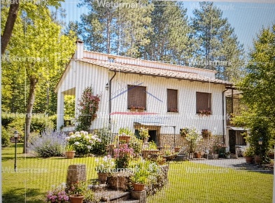 Foto Casa indipendente a Arezzo di 170 m² con 7 locali in vendita