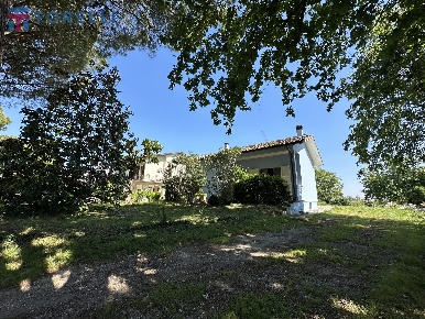 Foto Casa indipendente a Ravenna di 350 m² con 8 locali in vendita