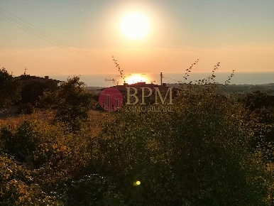 Foto Casa indipendente in Via del Pino 56, Livorno di 210 m² con 4 locali