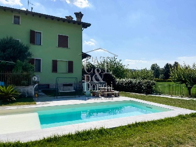 Foto Case semi ndipendenti in molino del conte 5, Ponte Nizza di 130 m²