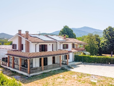 Foto Villa unifamiliare in strada pian del cerro, Viterbo Teverina