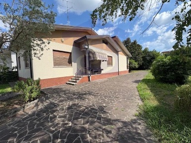Foto Villa singola a Fontanafredda Vigonovo Fontanafredda di 170 m²