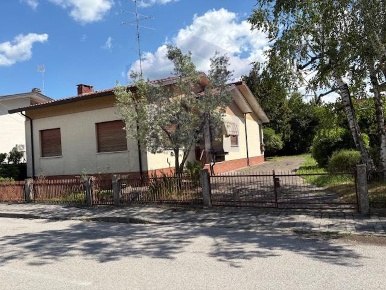 Foto Villa singola a Fontanafredda Vigonovo Fontanafredda di 170 m²