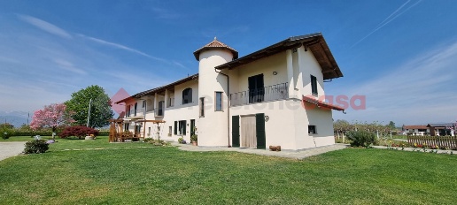 Foto Case indipendenti in Via gerbidi 2, Cavour di 180 m² con 6 locali