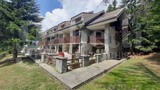 Foto Appartamento in Via Monfol 62, Sauze d'Oulx di 45 m² con 2 locali