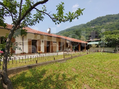 Foto Casa indipendente in Via Nazionale 386, Pinerolo in vendita