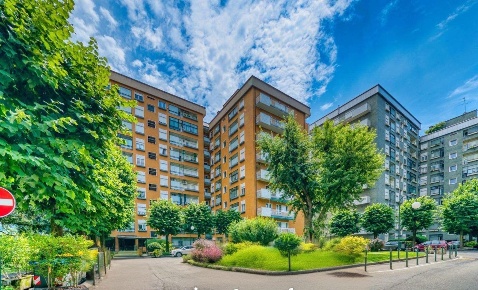 Foto Appartamento in Via Garessio 48/3, Torino Nizza Millefonti di 132 m²