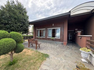 Foto Villa unifamiliare in STRADA PRIVATA DELLE CAMELIE 13, Cameri